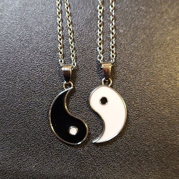 Silver plated ying and yang friendship necklace 11" - Picture 1 of 3